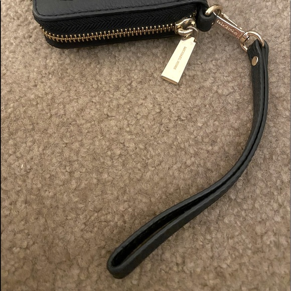 Black Michael Kors Wallet Wristlet - Picture 3 of 7
